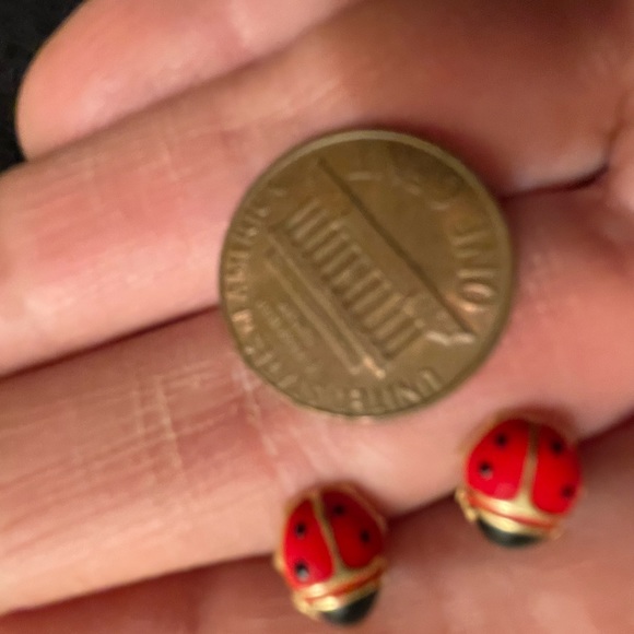 14k yellow gold ladybug stud earrings - Picture 7 of 7